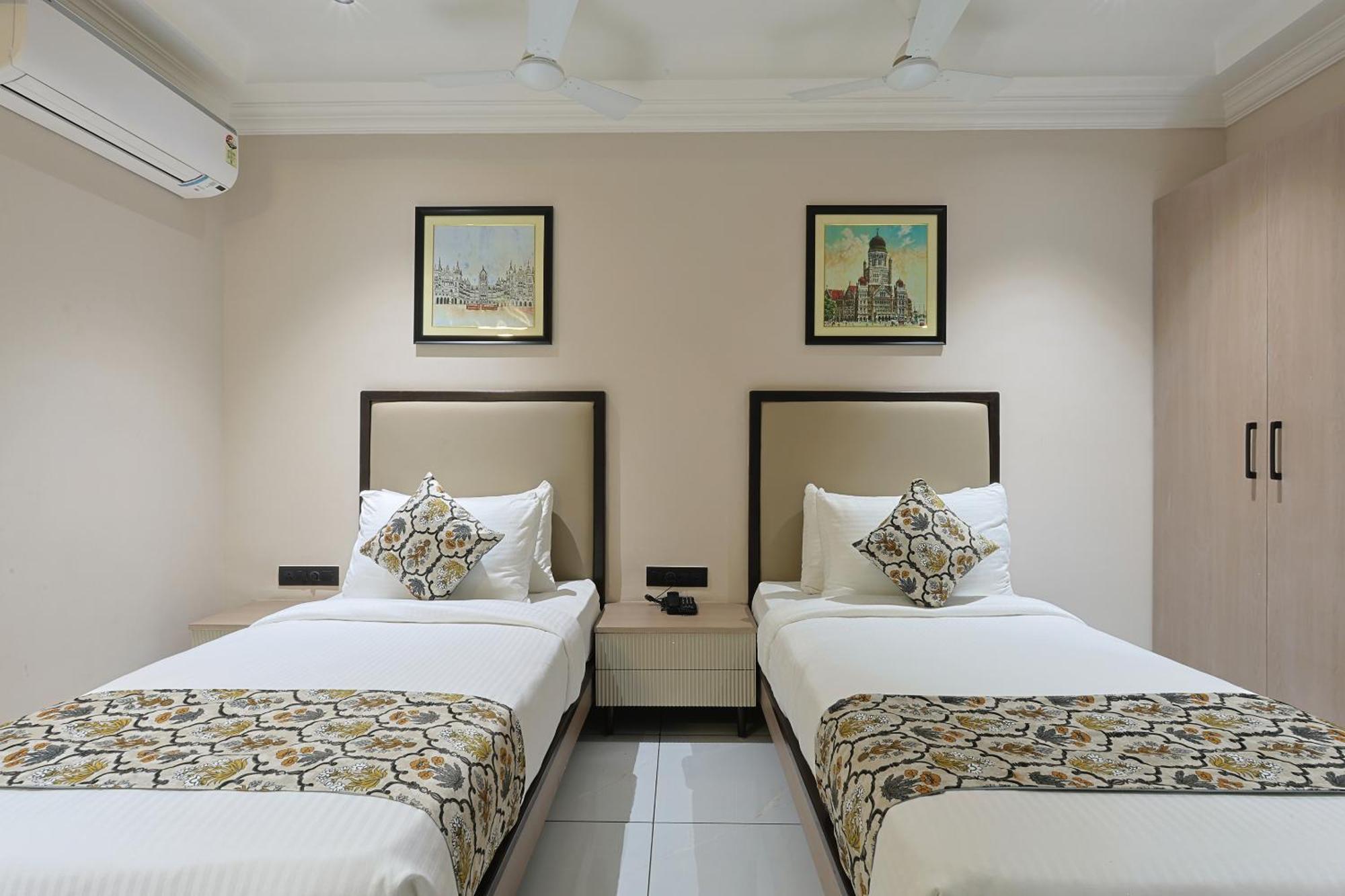 Hotel Royal Town Ahmedabad Exterior photo